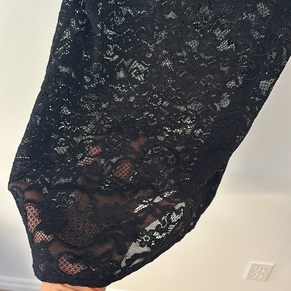 Aritzia Talula lace camisole - Picture 7 of 11